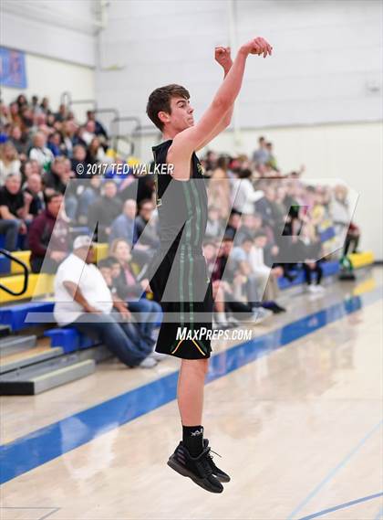 Thumbnail 2 in St. Francis vs. Pinewood (CIF CCS D5 Semifinal) photogallery.
