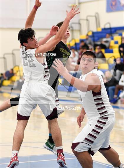 Thumbnail 3 in St. Francis vs. Pinewood (CIF CCS D5 Semifinal) photogallery.