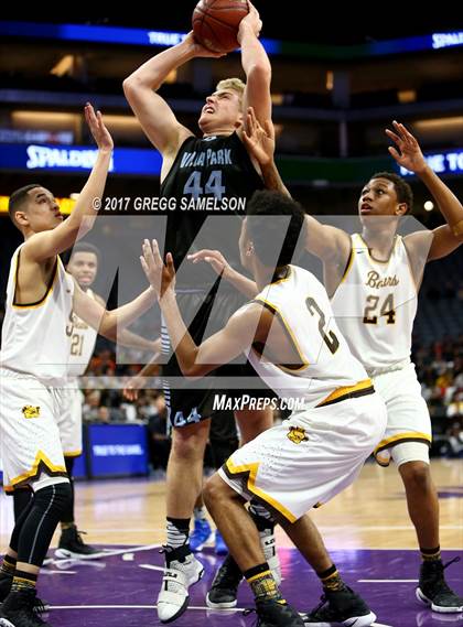 Thumbnail 1 in Mission vs Villa Park (CIF State D3 Final) photogallery.