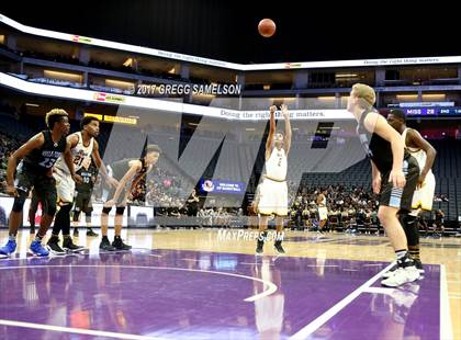 Thumbnail 3 in Mission vs Villa Park (CIF State D3 Final) photogallery.