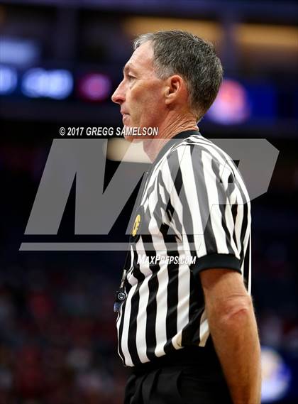 Thumbnail 2 in Mission vs Villa Park (CIF State D3 Final) photogallery.