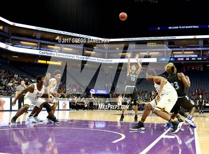 Thumbnail 3 in Mission vs Villa Park (CIF State D3 Final) photogallery.