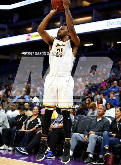 Thumbnail 2 in Mission vs Villa Park (CIF State D3 Final) photogallery.