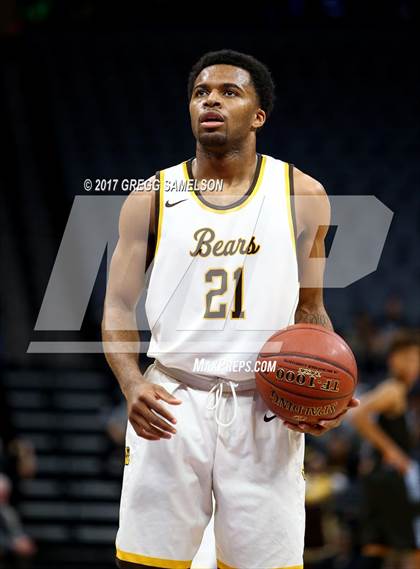 Thumbnail 1 in Mission vs Villa Park (CIF State D3 Final) photogallery.