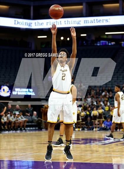 Thumbnail 2 in Mission vs Villa Park (CIF State D3 Final) photogallery.