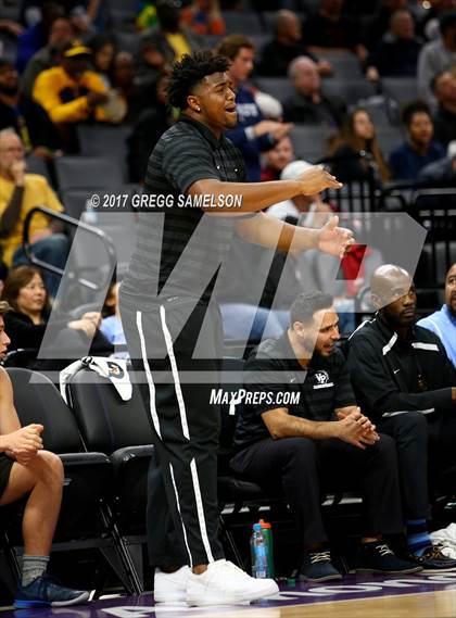 Thumbnail 3 in Mission vs Villa Park (CIF State D3 Final) photogallery.