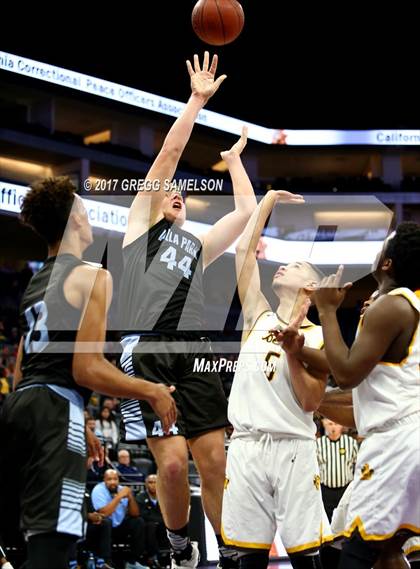 Thumbnail 2 in Mission vs Villa Park (CIF State D3 Final) photogallery.