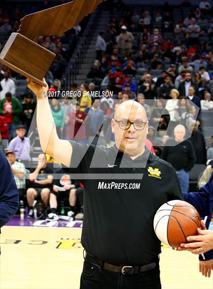 Thumbnail 3 in Mission vs Villa Park (CIF State D3 Final) photogallery.