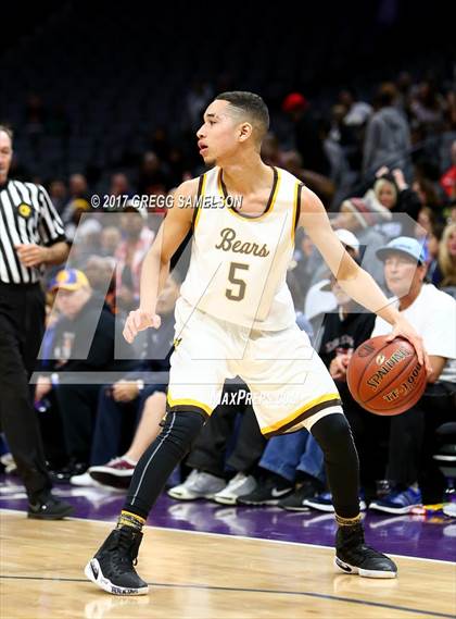 Thumbnail 1 in Mission vs Villa Park (CIF State D3 Final) photogallery.