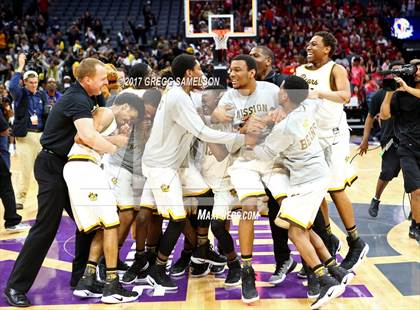 Thumbnail 3 in Mission vs Villa Park (CIF State D3 Final) photogallery.
