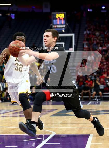 Thumbnail 1 in Mission vs Villa Park (CIF State D3 Final) photogallery.