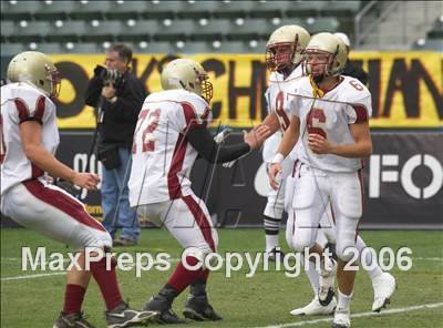 Thumbnail 3 in Cardinal Newman vs Oaks Christian (D3 State Final) photogallery.