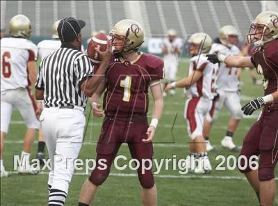 Thumbnail 2 in Cardinal Newman vs Oaks Christian (D3 State Final) photogallery.