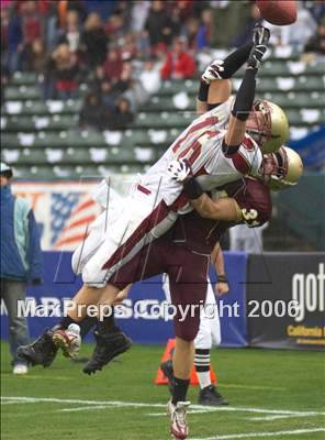 Thumbnail 2 in Cardinal Newman vs Oaks Christian (D3 State Final) photogallery.