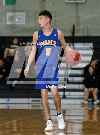 Thumbnail 1 in Pierce vs. El Camino (Ram Jam Winter Classic) photogallery.
