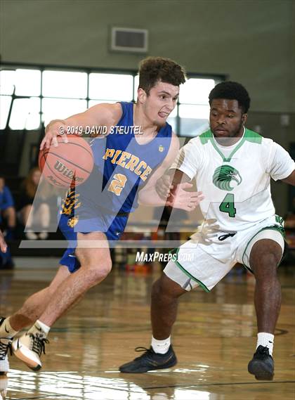 Thumbnail 2 in Pierce vs. El Camino (Ram Jam Winter Classic) photogallery.