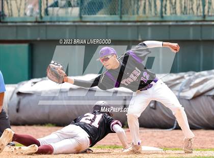Thumbnail 3 in Holy Family vs. Golden (CHSAA 4A Round 4) photogallery.