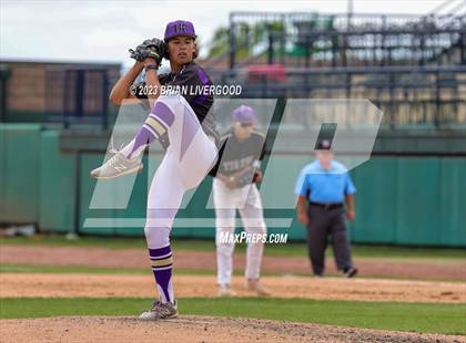Thumbnail 2 in Holy Family vs. Golden (CHSAA 4A Round 4) photogallery.