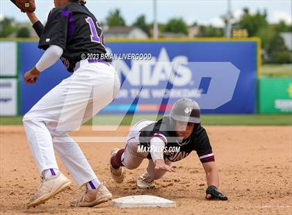 Thumbnail 2 in Holy Family vs. Golden (CHSAA 4A Round 4) photogallery.