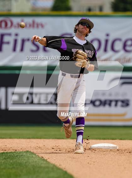 Thumbnail 1 in Holy Family vs. Golden (CHSAA 4A Round 4) photogallery.