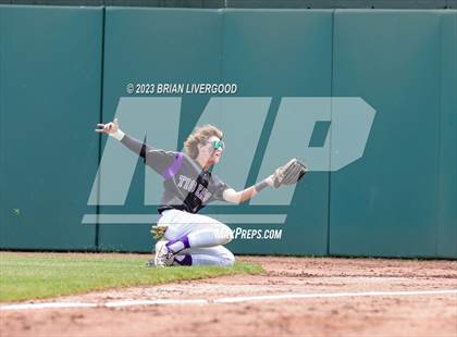 Thumbnail 2 in Holy Family vs. Golden (CHSAA 4A Round 4) photogallery.