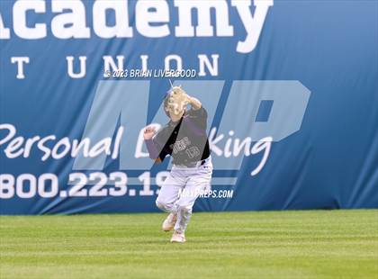 Thumbnail 2 in Holy Family vs. Golden (CHSAA 4A Round 4) photogallery.
