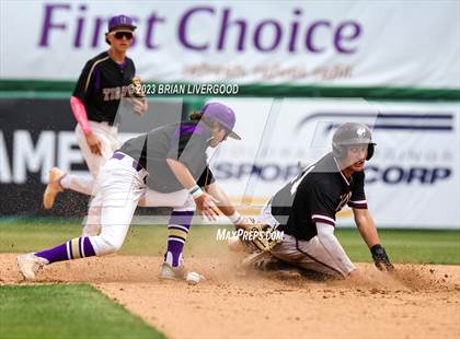 Thumbnail 3 in Holy Family vs. Golden (CHSAA 4A Round 4) photogallery.
