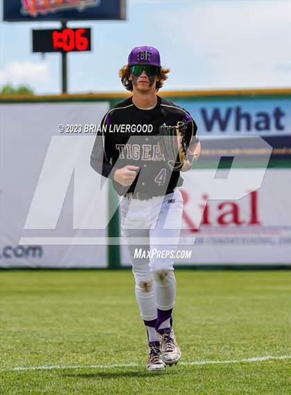 Thumbnail 2 in Holy Family vs. Golden (CHSAA 4A Round 4) photogallery.
