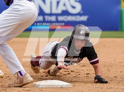 Thumbnail 3 in Holy Family vs. Golden (CHSAA 4A Round 4) photogallery.