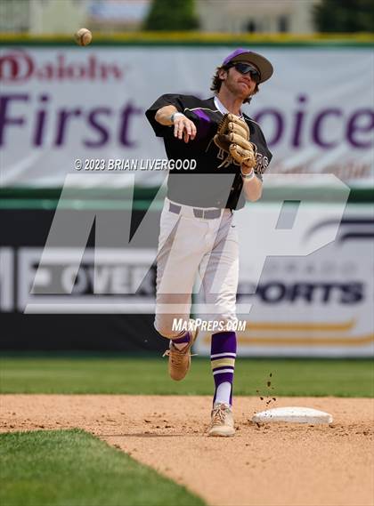 Thumbnail 2 in Holy Family vs. Golden (CHSAA 4A Round 4) photogallery.