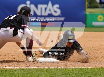 Thumbnail 3 in Holy Family vs. Golden (CHSAA 4A Round 4) photogallery.