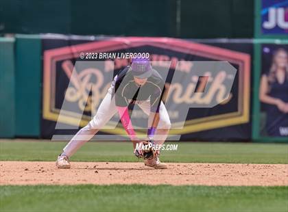 Thumbnail 3 in Holy Family vs. Golden (CHSAA 4A Round 4) photogallery.