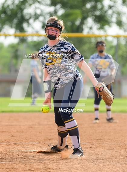 Thumbnail 1 in Poth @ Karnes City photogallery.