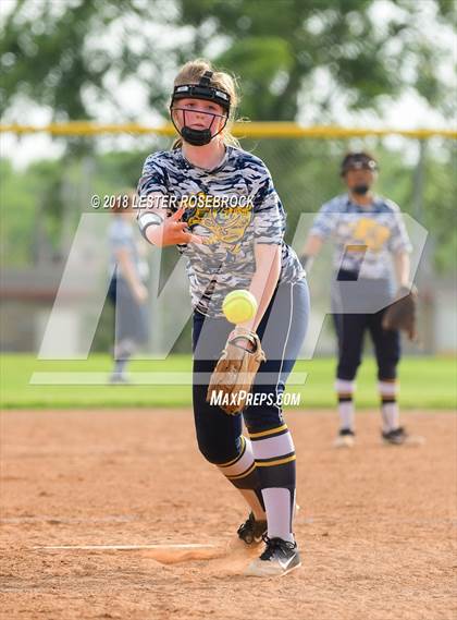 Thumbnail 2 in Poth @ Karnes City photogallery.