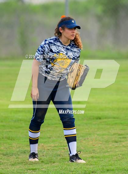 Thumbnail 1 in Poth @ Karnes City photogallery.