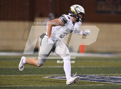 Thumbnail 1 in Washington vs. Archbishop Hoban (OHSAA D2 Regional Final) photogallery.