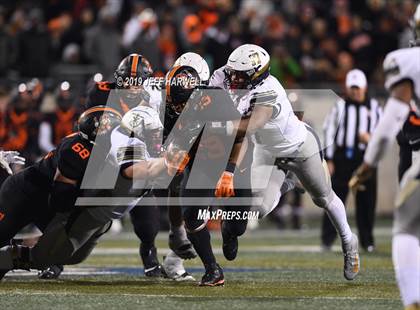 Thumbnail 3 in Washington vs. Archbishop Hoban (OHSAA D2 Regional Final) photogallery.