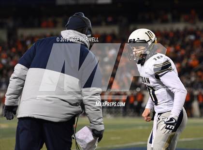 Thumbnail 3 in Washington vs. Archbishop Hoban (OHSAA D2 Regional Final) photogallery.