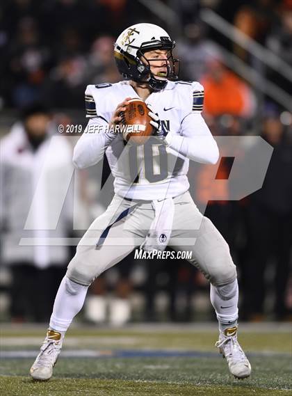 Thumbnail 1 in Washington vs. Archbishop Hoban (OHSAA D2 Regional Final) photogallery.