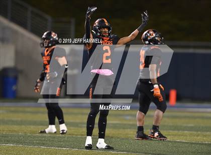 Thumbnail 1 in Washington vs. Archbishop Hoban (OHSAA D2 Regional Final) photogallery.