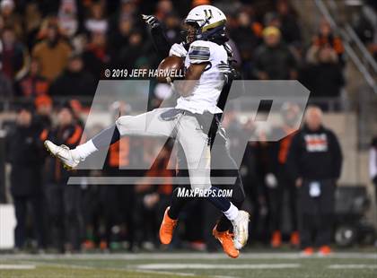 Thumbnail 3 in Washington vs. Archbishop Hoban (OHSAA D2 Regional Final) photogallery.