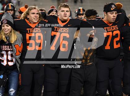 Thumbnail 1 in Washington vs. Archbishop Hoban (OHSAA D2 Regional Final) photogallery.