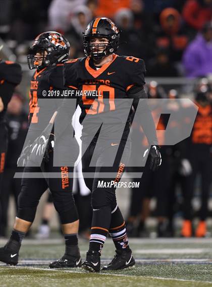 Thumbnail 3 in Washington vs. Archbishop Hoban (OHSAA D2 Regional Final) photogallery.