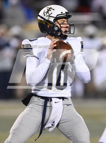 Thumbnail 2 in Washington vs. Archbishop Hoban (OHSAA D2 Regional Final) photogallery.