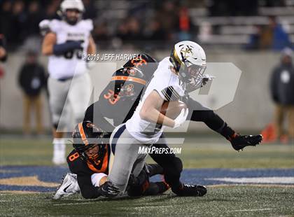 Thumbnail 2 in Washington vs. Archbishop Hoban (OHSAA D2 Regional Final) photogallery.