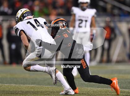 Thumbnail 3 in Washington vs. Archbishop Hoban (OHSAA D2 Regional Final) photogallery.