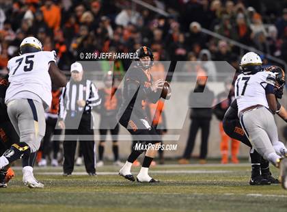 Thumbnail 1 in Washington vs. Archbishop Hoban (OHSAA D2 Regional Final) photogallery.