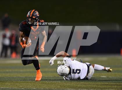 Thumbnail 1 in Washington vs. Archbishop Hoban (OHSAA D2 Regional Final) photogallery.