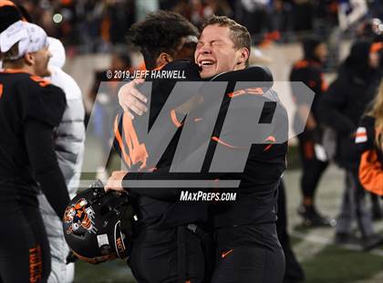 Thumbnail 3 in Washington vs. Archbishop Hoban (OHSAA D2 Regional Final) photogallery.