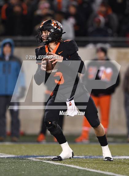 Thumbnail 2 in Washington vs. Archbishop Hoban (OHSAA D2 Regional Final) photogallery.